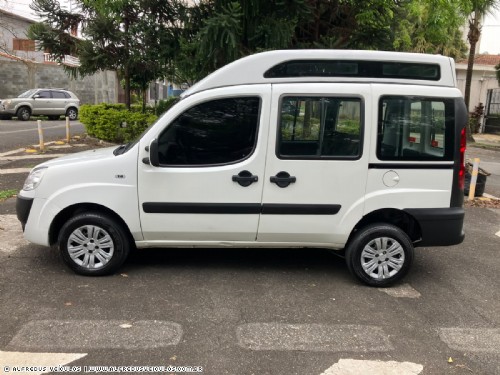 Fiat DOBLO ESSENCE 1.8 TETO ALTO 2012/2013
